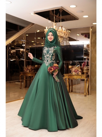 Pınar Şems Tuana Tafta Abiye Zümrüt