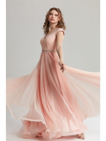 Tuğba & Venn Kadın V Yaka Abiye Elbise